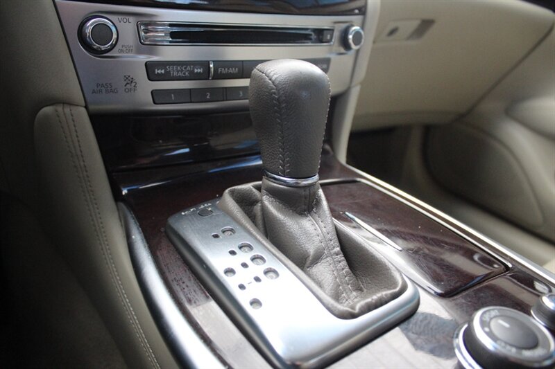2016 INFINITI Q70L 3.7 - Photo 34 - Lexington, SC 29073