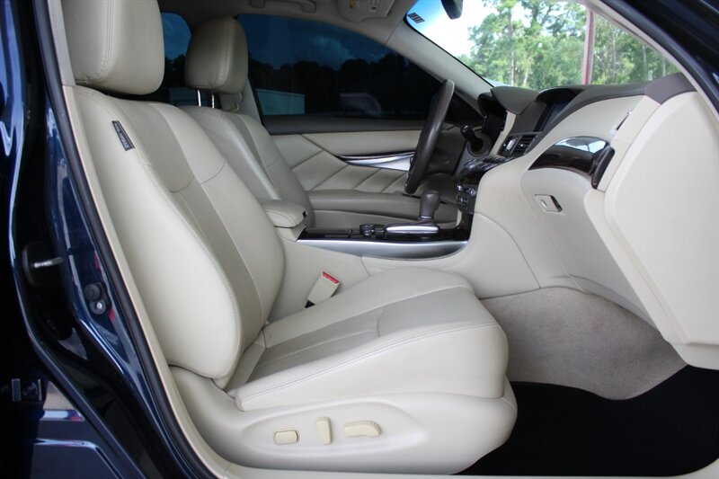 2016 INFINITI Q70L 3.7 - Photo 22 - Lexington, SC 29073