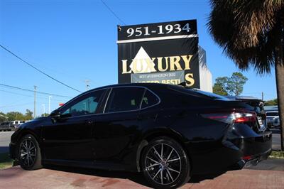 2021 Toyota Camry SE   - Photo 11 - Lexington, SC 29073