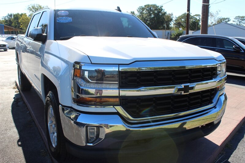 2018 Chevrolet Silverado 1500 LT - Photo 8 - Lexington, SC 29073