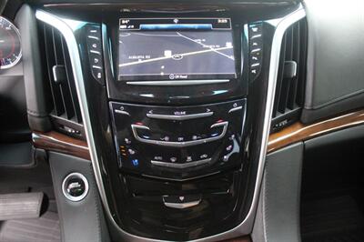 2019 Cadillac Escalade Luxury   - Photo 38 - Lexington, SC 29073