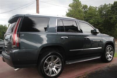2019 Cadillac Escalade Luxury   - Photo 7 - Lexington, SC 29073