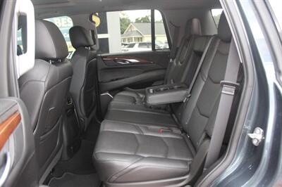 2019 Cadillac Escalade Luxury   - Photo 17 - Lexington, SC 29073