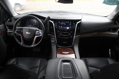 2019 Cadillac Escalade Luxury   - Photo 31 - Lexington, SC 29073