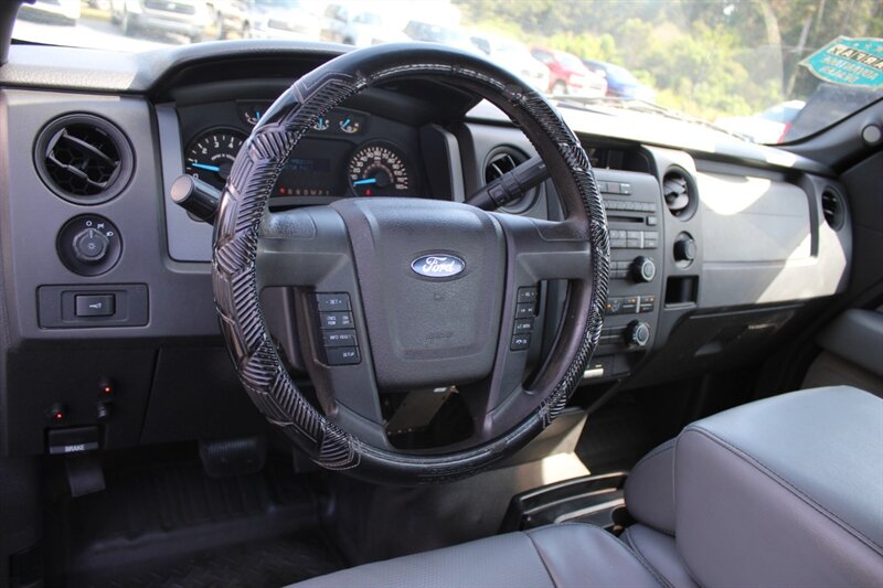 2013 Ford F-150 XL photo 16