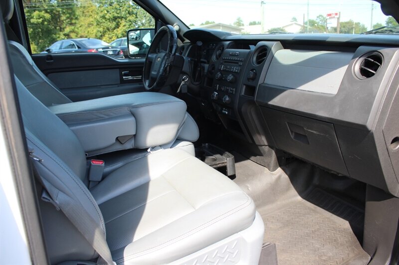 2013 Ford F-150 XL photo 21