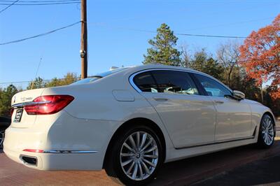 2016 BMW 740i - Photo 10 - Lexington, SC 29073