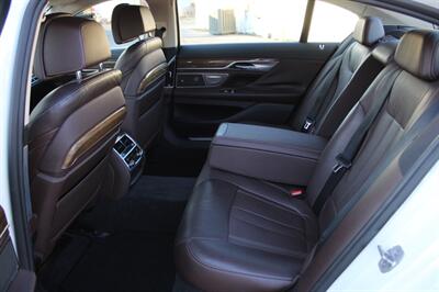 2016 BMW 740i - Photo 22 - Lexington, SC 29073