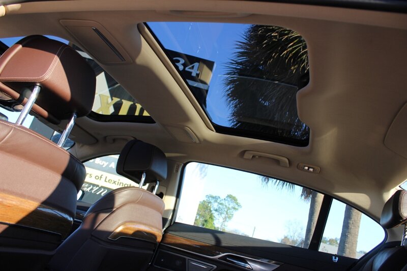 2016 BMW 740i - Photo 38 - Lexington, SC 29073