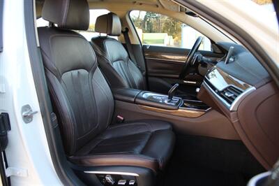 2016 BMW 740i - Photo 35 - Lexington, SC 29073