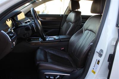 2016 BMW 740i - Photo 18 - Lexington, SC 29073