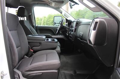 2019 Chevrolet Silverado 2500 LT   - Photo 33 - Lexington, SC 29073
