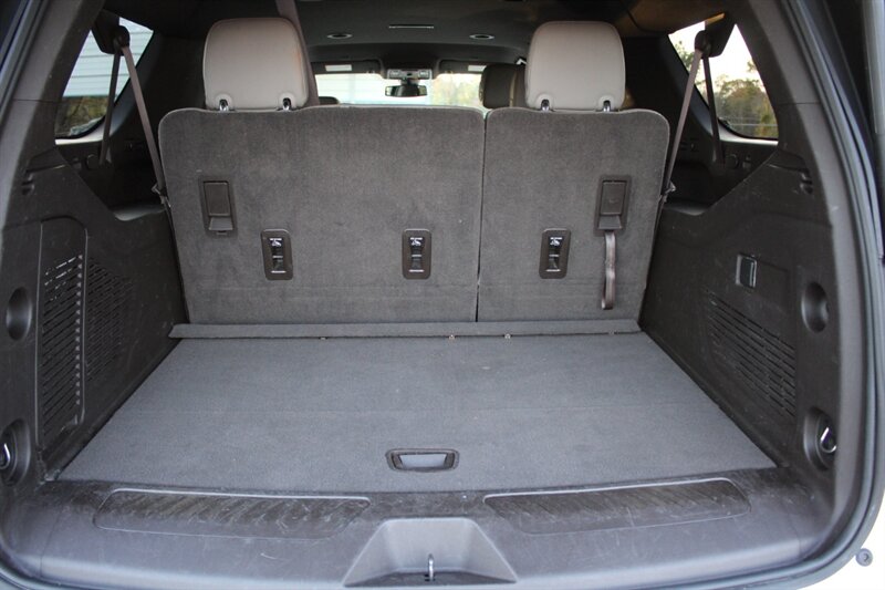 2021 Chevrolet Suburban LT - Photo 26 - Lexington, SC 29073