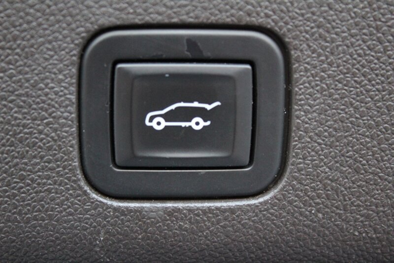 2021 Chevrolet Suburban LT - Photo 27 - Lexington, SC 29073