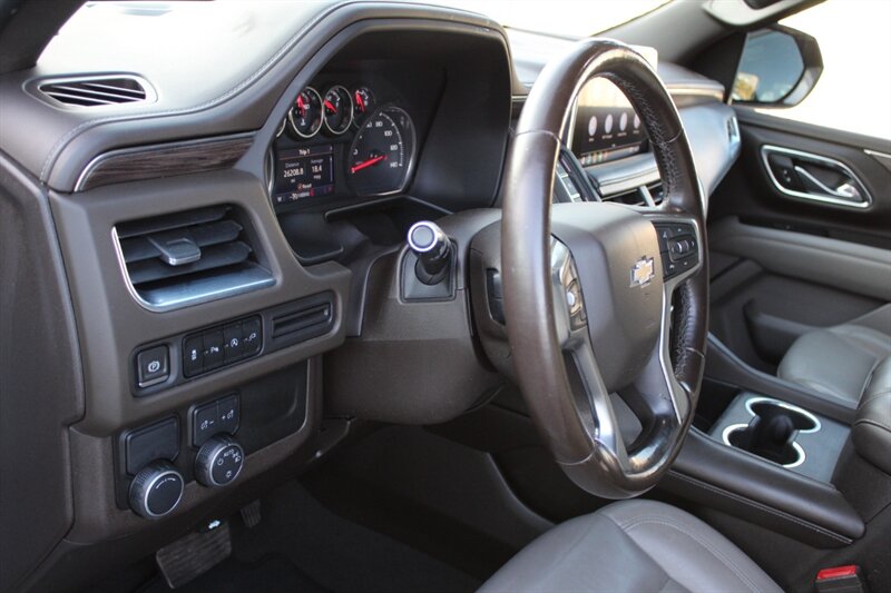 2021 Chevrolet Suburban LT - Photo 16 - Lexington, SC 29073