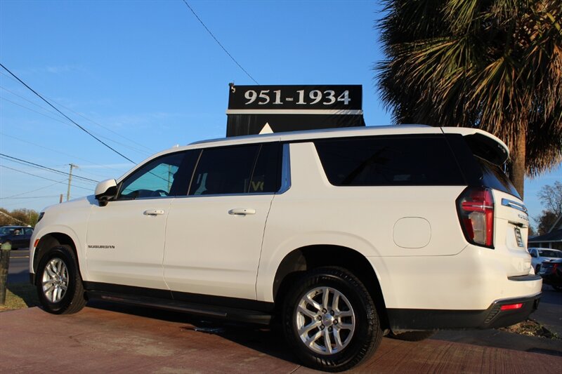 2021 Chevrolet Suburban LT - Photo 10 - Lexington, SC 29073