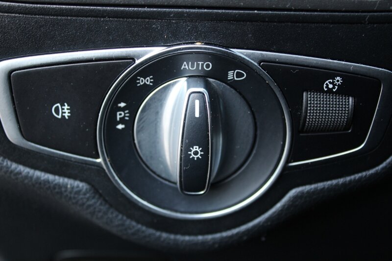 2019 Mercedes-Benz GLC GLC 300 - Photo 38 - Lexington, SC 29073