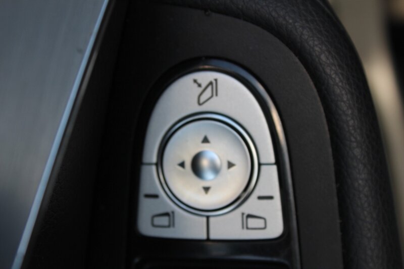 2019 Mercedes-Benz GLC GLC 300 - Photo 39 - Lexington, SC 29073