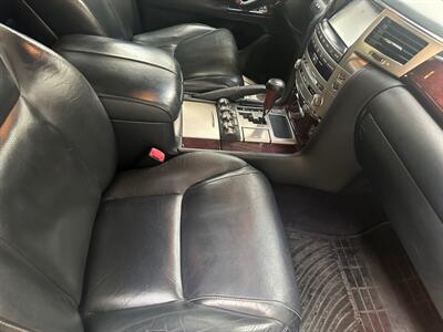 2013 Lexus LX 570   - Photo 16 - Pottstown, PA 19464