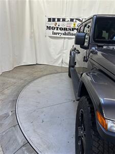 2021 Jeep Wrangler Unlimited Sahara Altitude   - Photo 12 - Pottstown, PA 19464