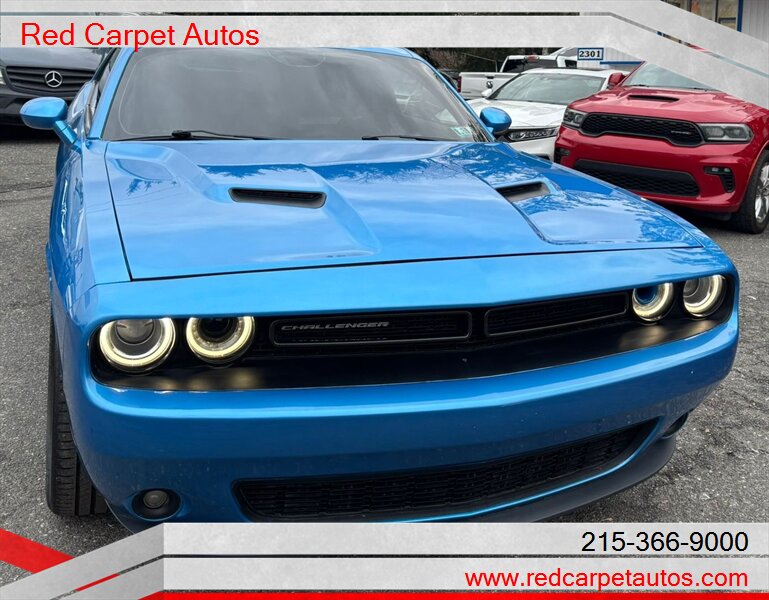 Dodge Challenger's photo