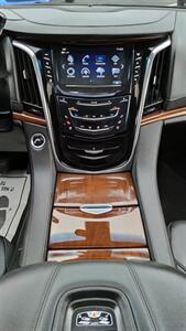 2020 Cadillac Escalade Luxury   - Photo 15 - Philadelphia, PA 19135