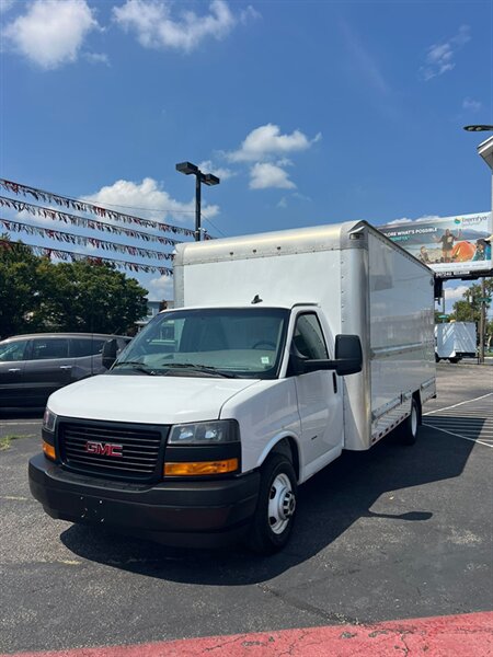 2018 GMC Medium Duty Magnavan 3500  