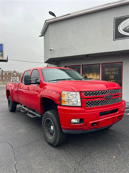 2013 Chevrolet Silverado 2500HD LT photo 2