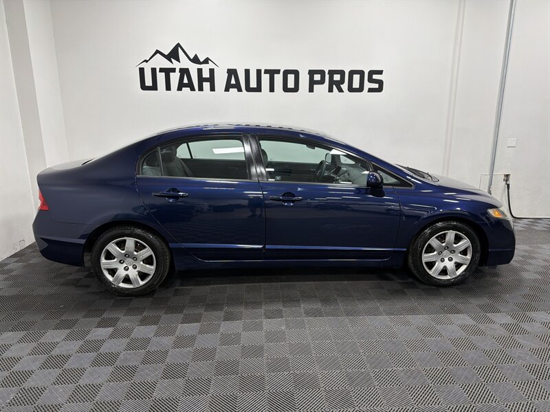 2010 Honda Civic LX - Photo 2 - West Bountiful, UT 84087
