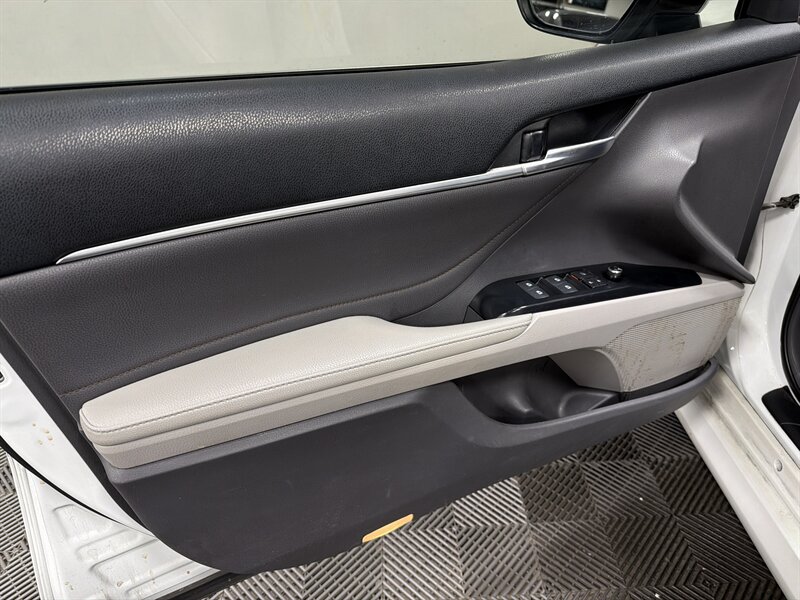 2018 Toyota Camry XLE - Photo 15 - West Bountiful, UT 84087