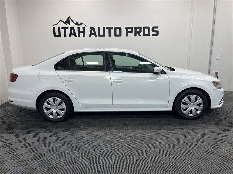 2017 Volkswagen Jetta 1.4T S - Photo 2 - West Bountiful, UT 84087