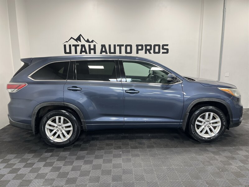 2015 Toyota Highlander LE - Photo 2 - West Bountiful, UT 84087