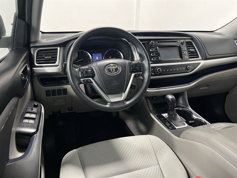 2015 Toyota Highlander LE - Photo 10 - West Bountiful, UT 84087