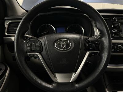 2015 Toyota Highlander LE - Photo 17 - West Bountiful, UT 84087
