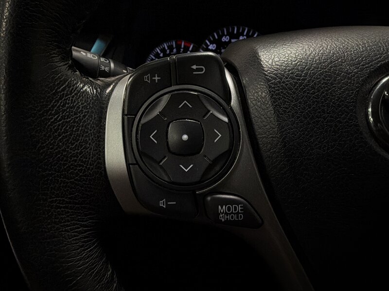 2012 Toyota Camry SE V6 - Photo 26 - West Bountiful, UT 84087