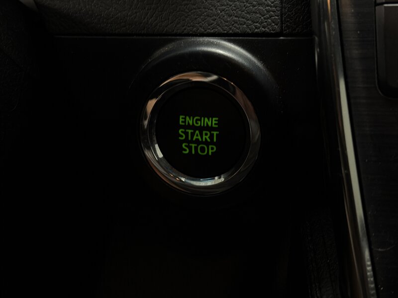 2012 Toyota Camry SE V6 - Photo 16 - West Bountiful, UT 84087
