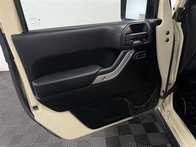 2011 Jeep Wrangler Unlimited Rubicon   - Photo 16 - West Bountiful, UT 84087