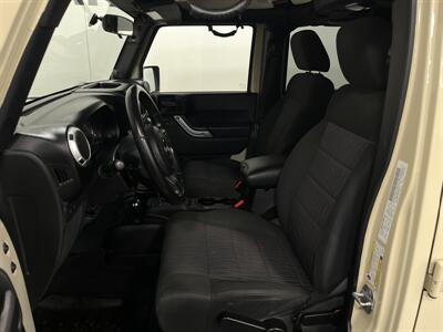 2011 Jeep Wrangler Unlimited Rubicon   - Photo 17 - West Bountiful, UT 84087