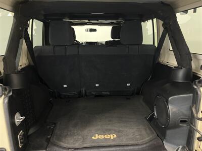 2011 Jeep Wrangler Unlimited Rubicon   - Photo 12 - West Bountiful, UT 84087