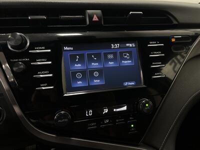2019 Toyota Camry SE   - Photo 20 - West Bountiful, UT 84087