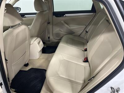 2012 Volkswagen Passat SE PZEV   - Photo 12 - West Bountiful, UT 84087