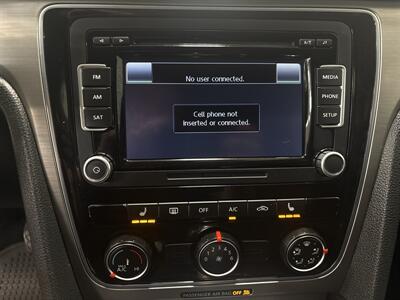 2014 Volkswagen Passat 2.5L SE PZEV - Photo 12 - West Bountiful, UT 84087