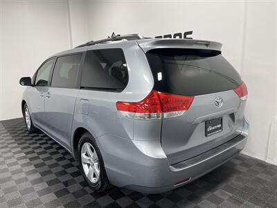 2014 Toyota Sienna LE 8-Passenger Auto Access Seat   - Photo 9 - West Bountiful, UT 84087