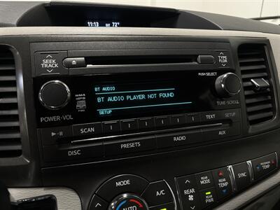 2014 Toyota Sienna LE 8-Passenger Auto Access Seat   - Photo 17 - West Bountiful, UT 84087