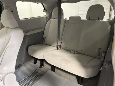 2014 Toyota Sienna LE 8-Passenger Auto Access Seat   - Photo 24 - West Bountiful, UT 84087