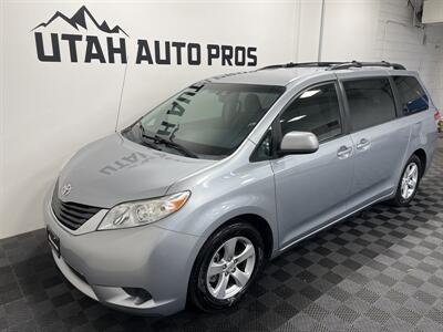 2014 Toyota Sienna LE 8-Passenger Auto Access Seat   - Photo 7 - West Bountiful, UT 84087