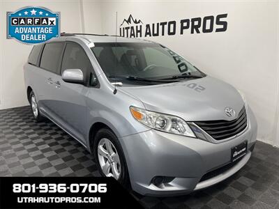 2014 Toyota Sienna LE 8-Passenger Auto Access Seat   - Photo 1 - West Bountiful, UT 84087