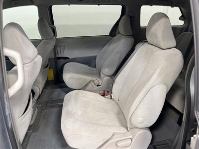 2014 Toyota Sienna LE 8-Passenger Auto Access Seat   - Photo 25 - West Bountiful, UT 84087