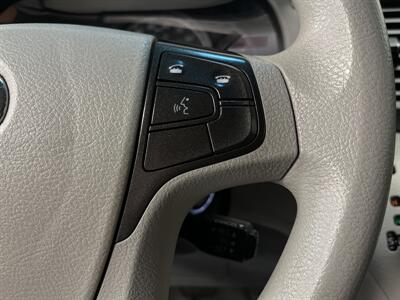 2014 Toyota Sienna LE 8-Passenger Auto Access Seat   - Photo 23 - West Bountiful, UT 84087