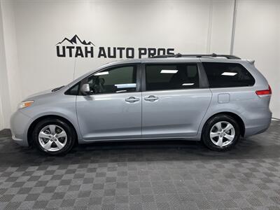 2014 Toyota Sienna LE 8-Passenger Auto Access Seat   - Photo 8 - West Bountiful, UT 84087